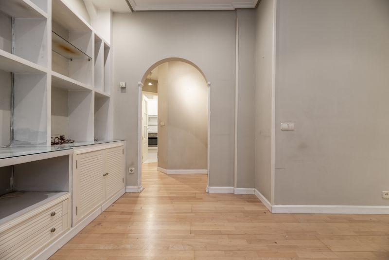 Built In Shelving Service in Alexandria, VA